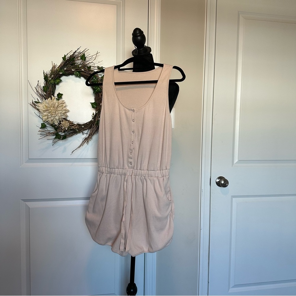 NWOT Sleeveless Button-Front Romper